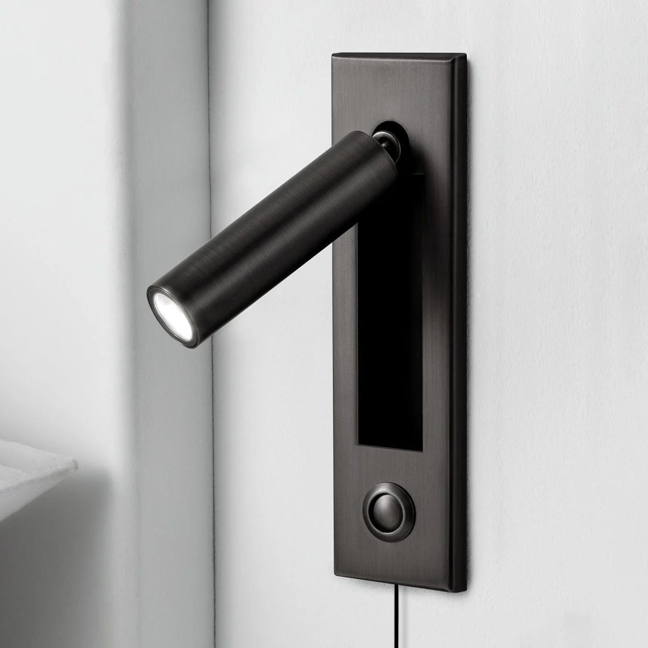 embedded-bedside-plug-in-sconce-anzaz-Nickel-62