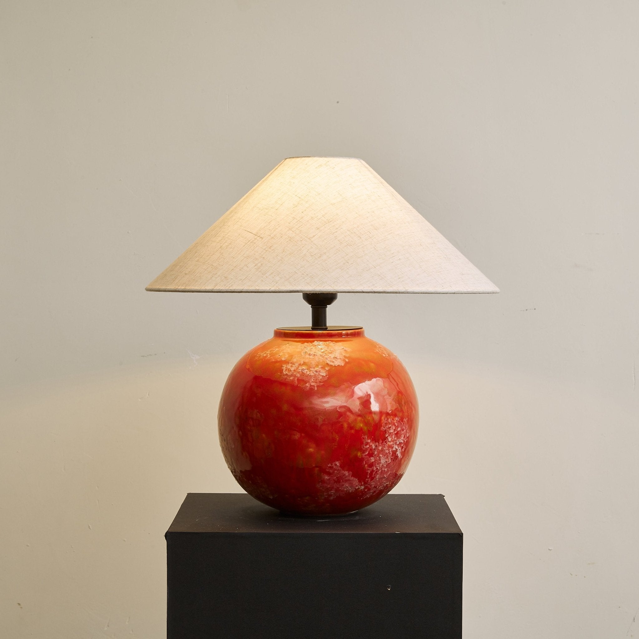 emberveil-table-lamp-anzaz-Red & White-5