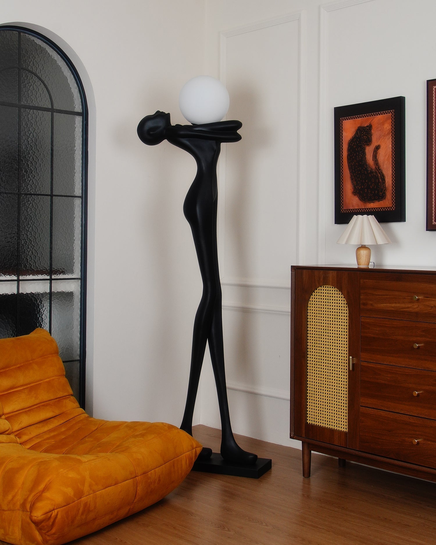 embrace-ball-sculpture-floor-lamp-anzaz--25