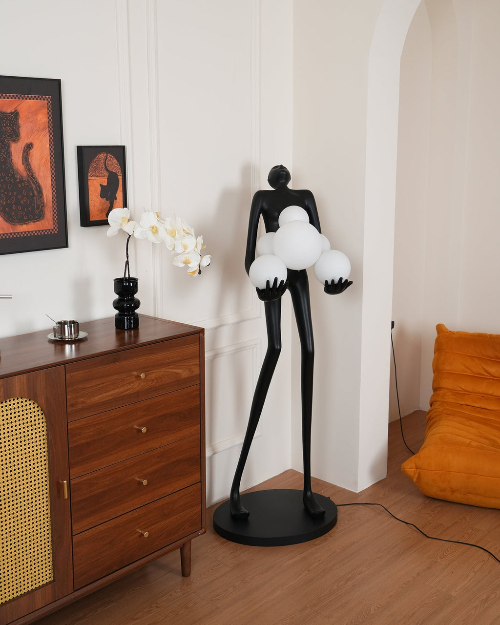 embrace-sculpture-floor-lamp-anzaz-Black & White glass ball-42