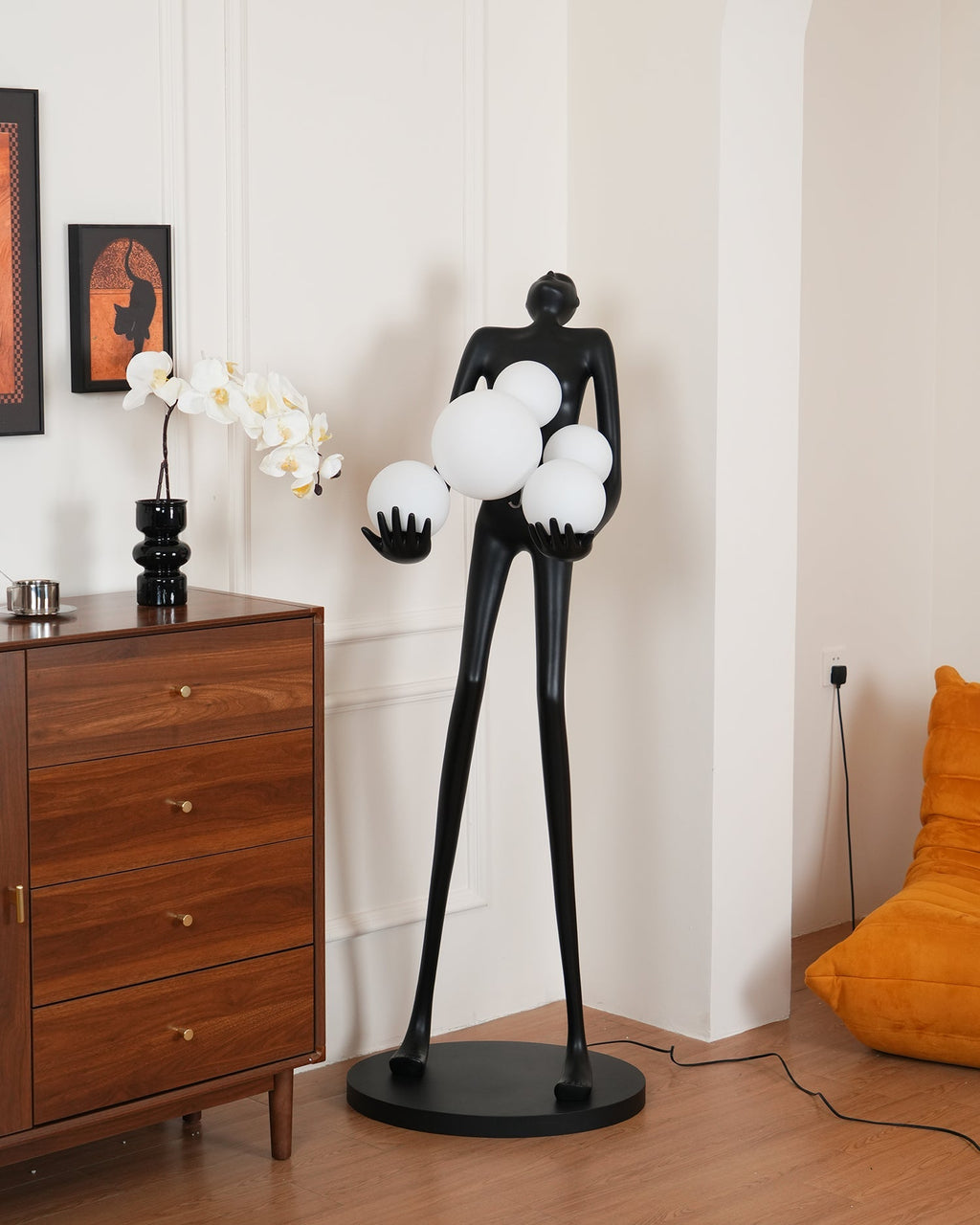 embrace-sculpture-floor-lamp-anzaz-Black & Silver glass ball-38