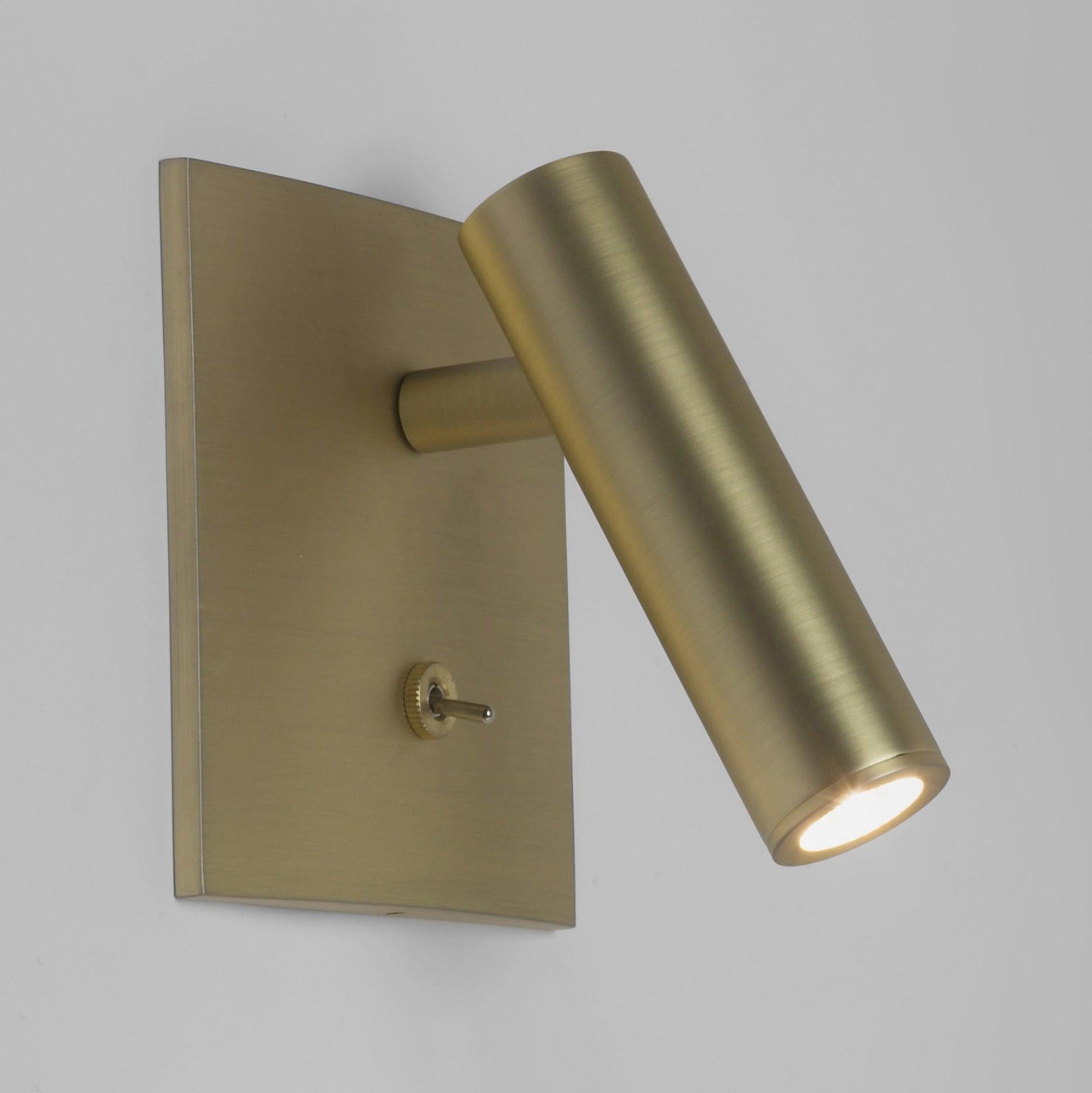 square-switched-sconce-anzaz--7
