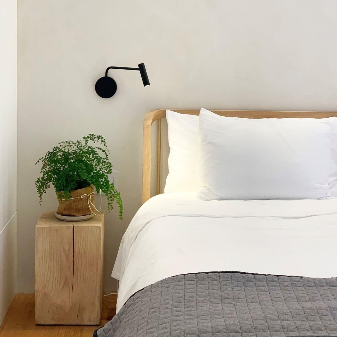 minimalist-disc-led-wall-sconce-anzaz-White-3