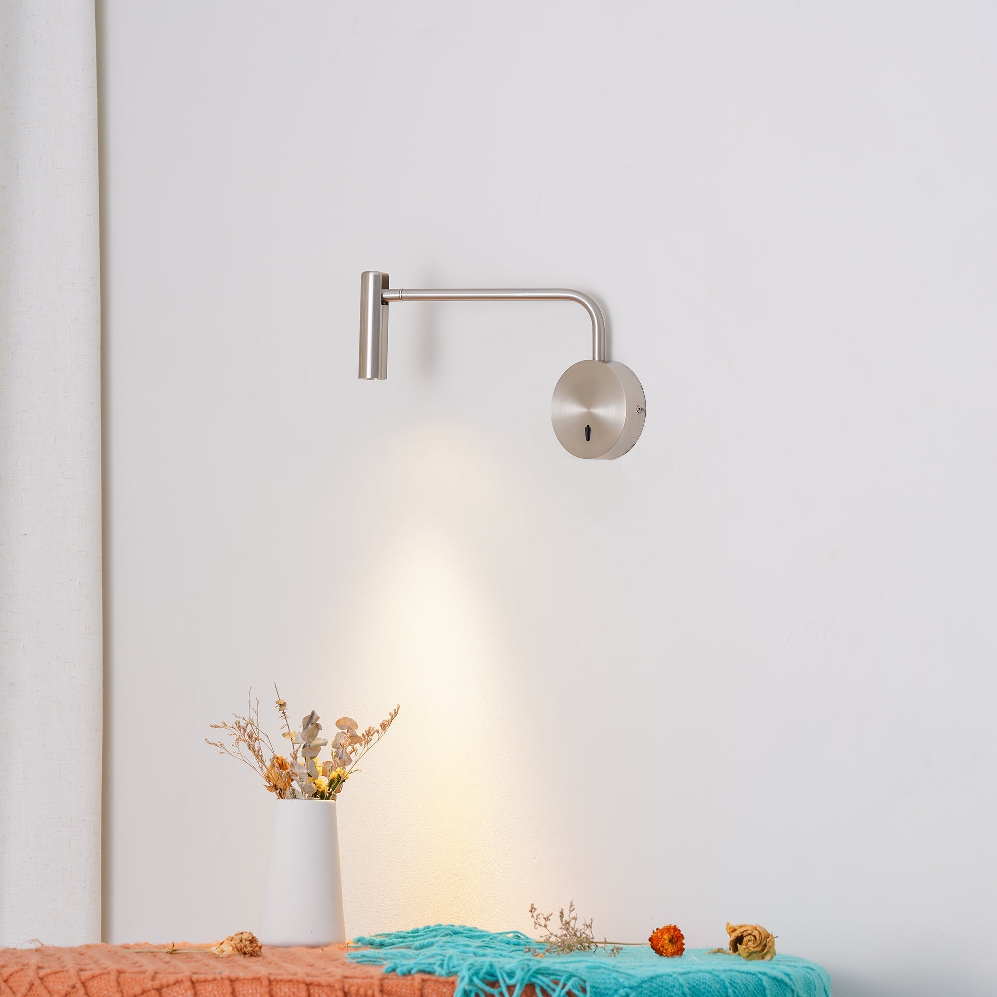 minimalist-disc-led-wall-sconce-anzaz--11