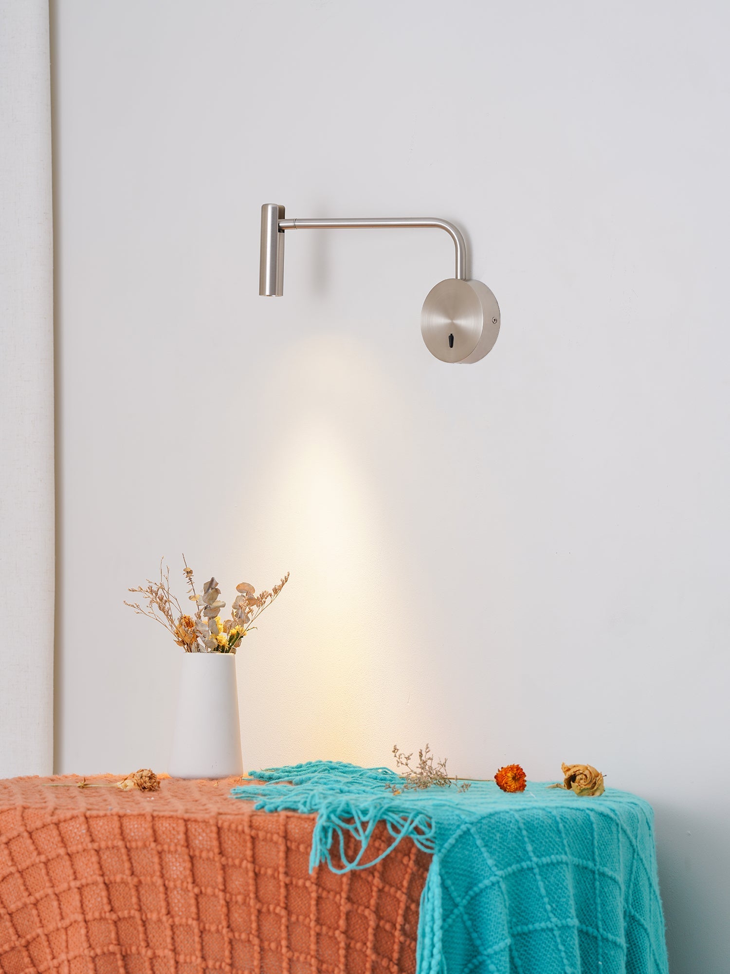 minimalist-disc-led-wall-sconce-anzaz--48