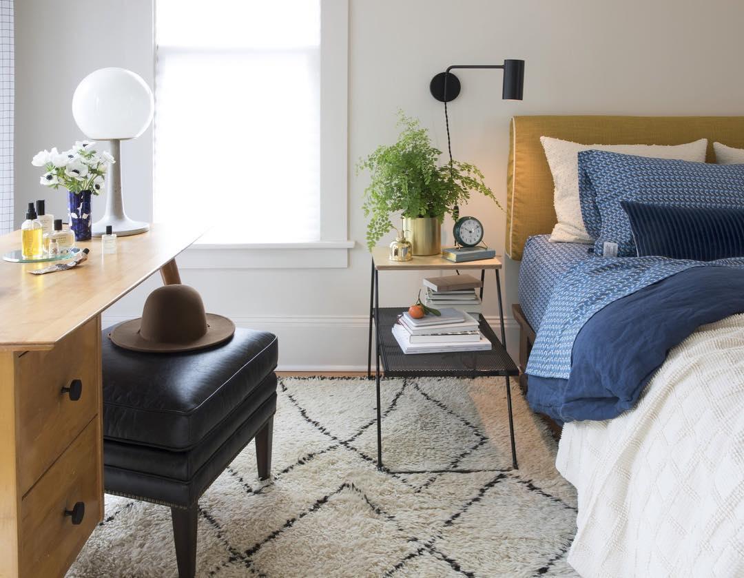 envoy-swing-sconce-anzaz--25