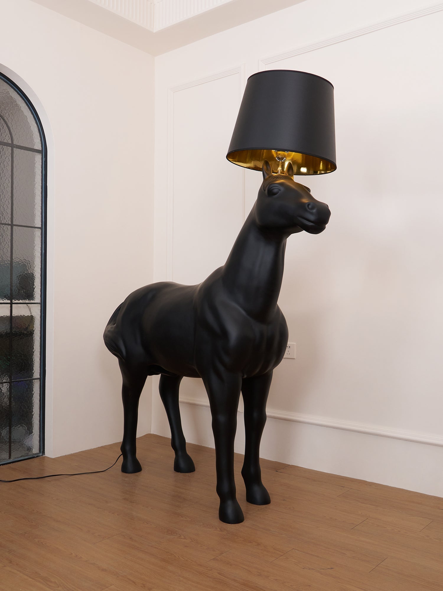 equine-majesty-floor-lamp-anzaz--13
