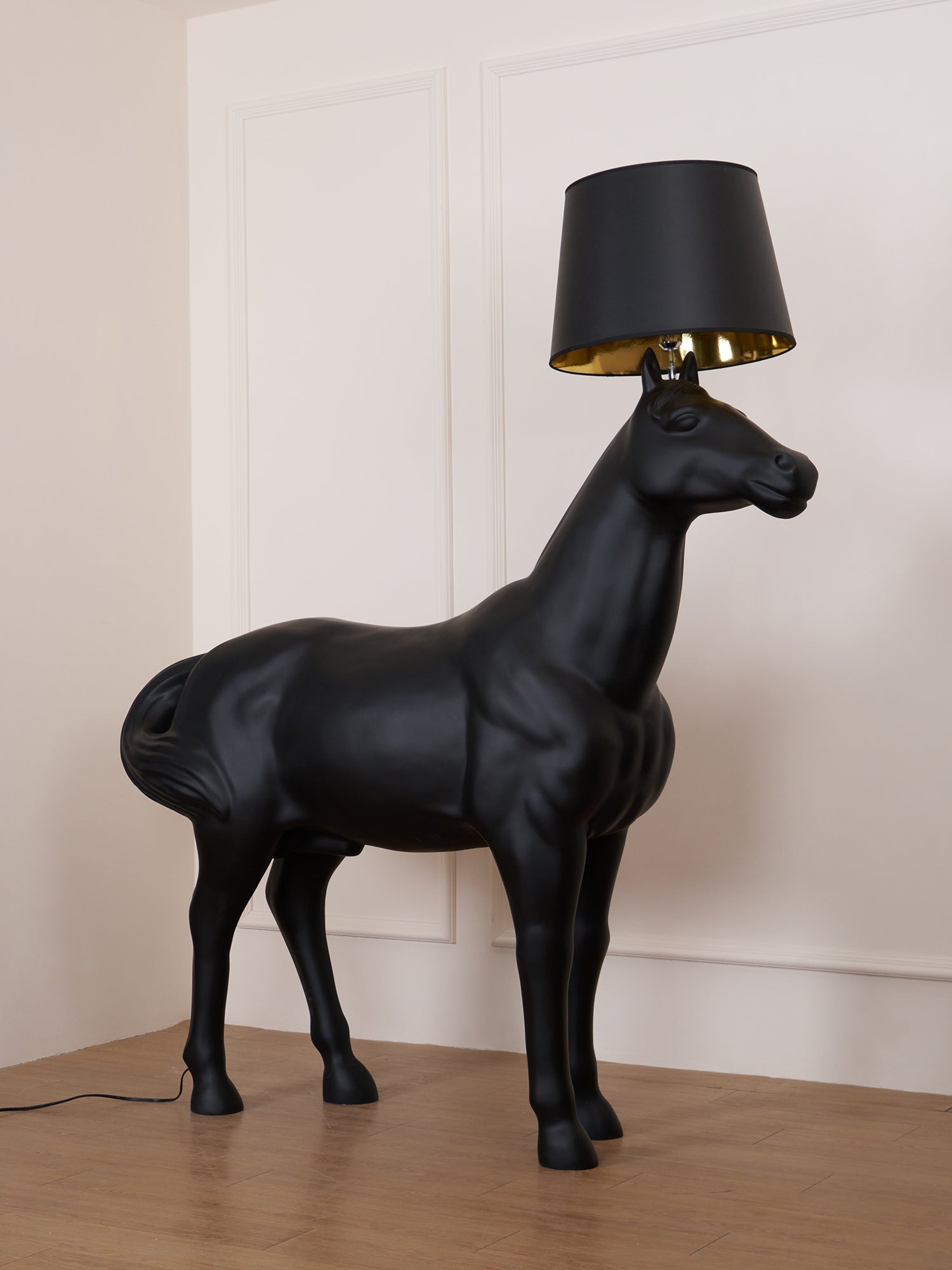 equine-majesty-floor-lamp-anzaz--10