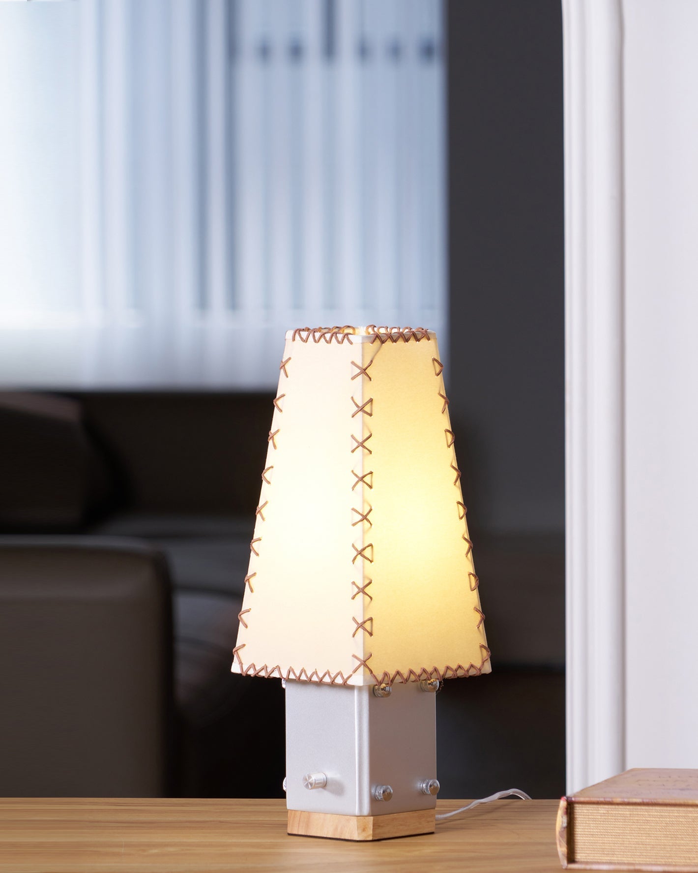 estela-table-lamp-anzaz--30