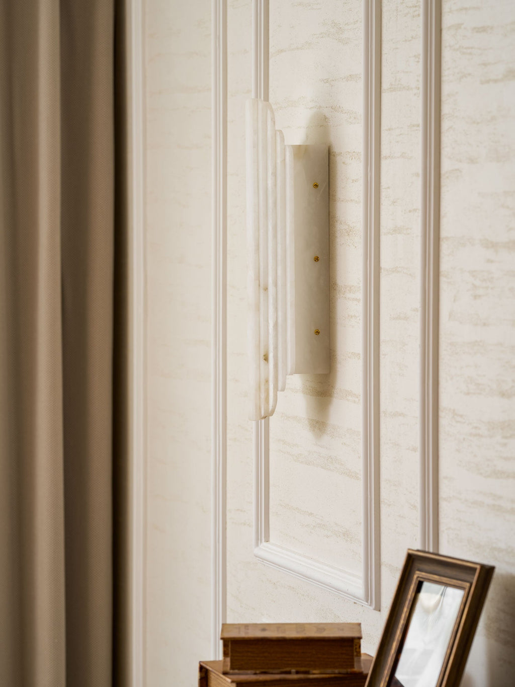 estelle-alabaster-wall-sconce-anzaz--35