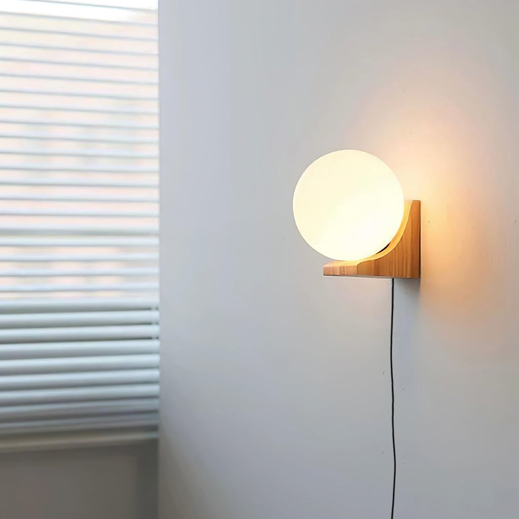 evelyn-orb-plug-in-wall-lamp-anzaz-Nature Oak & White-3