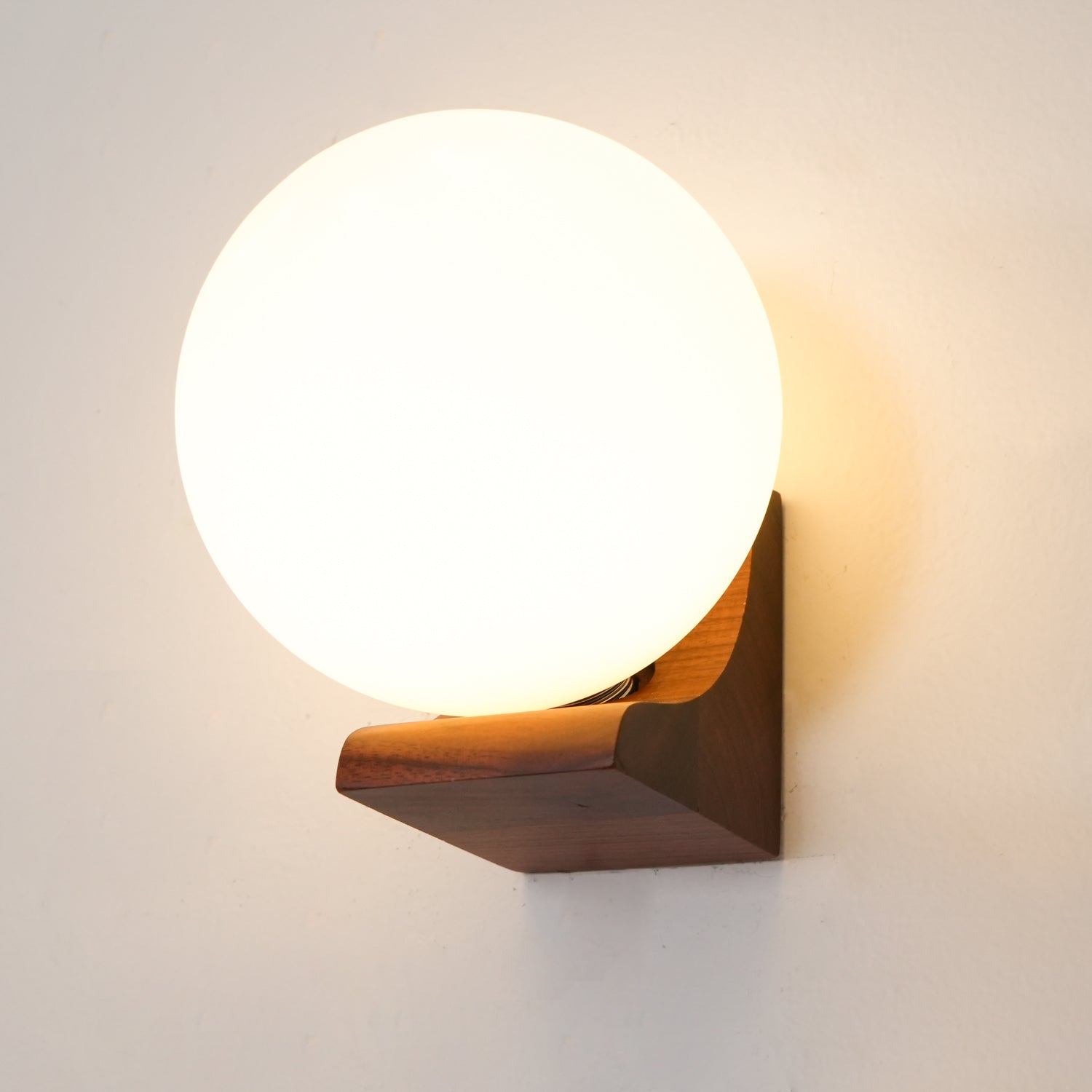 evelyn-orb-wall-lamp-anzaz--22