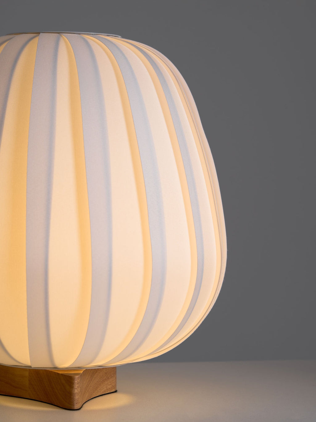 fabric-minimalist-table-lamp-anzaz--36