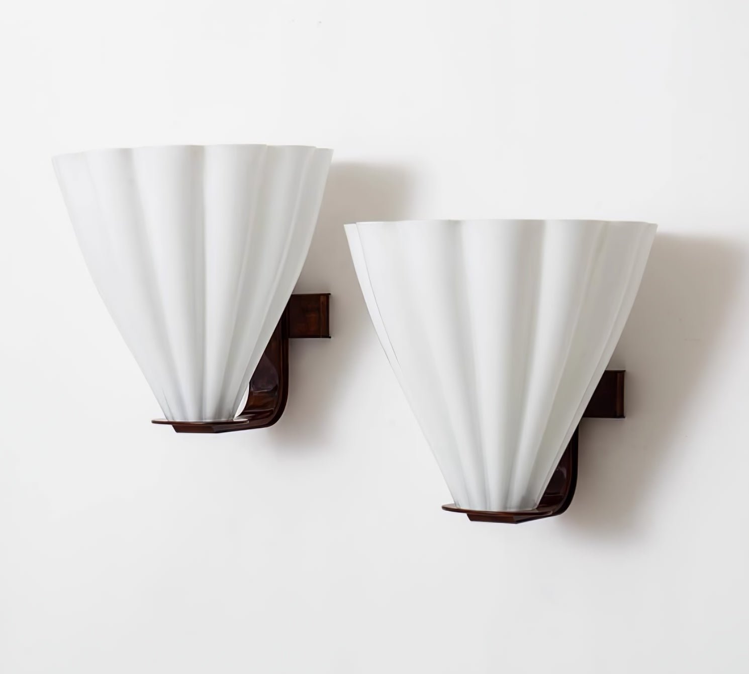 fan-shaped-glass-wall-sconce-anzaz--9