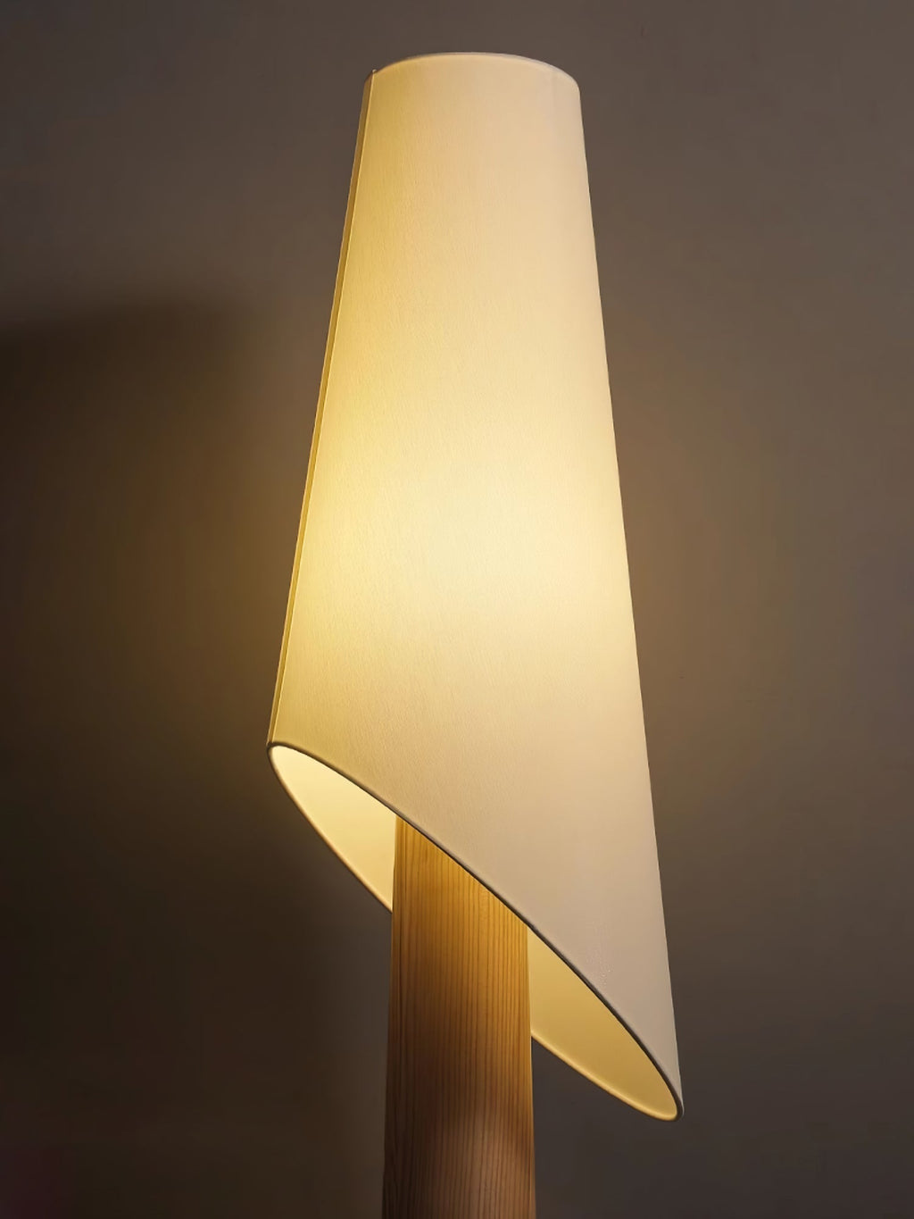 flag-floor-lamp-anzaz--16