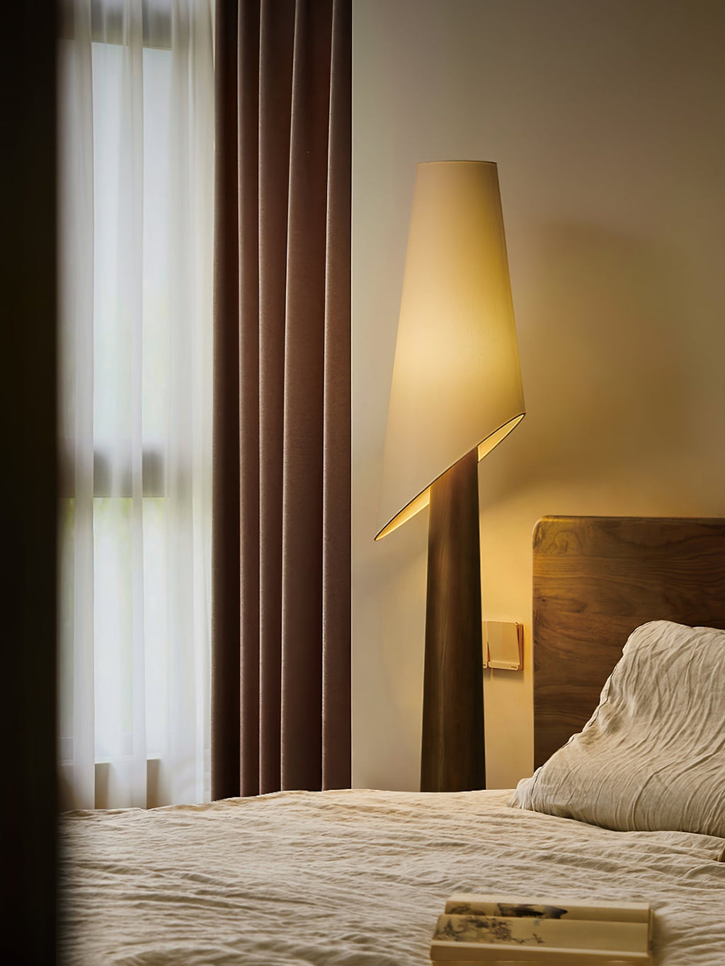 flag-floor-lamp-anzaz-Walnut Color & White-8