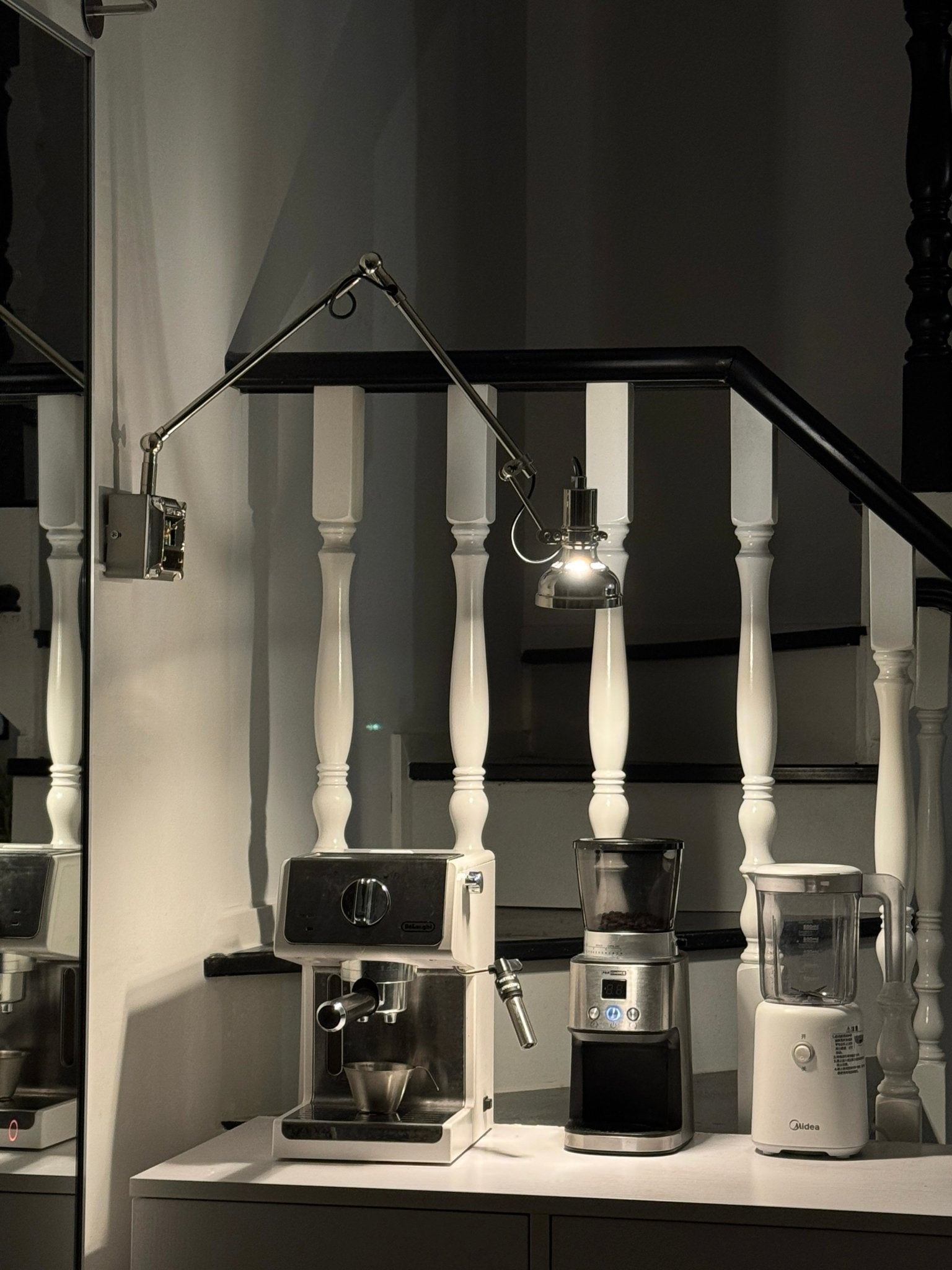 flex-arm-wall-lamp-anzaz--10