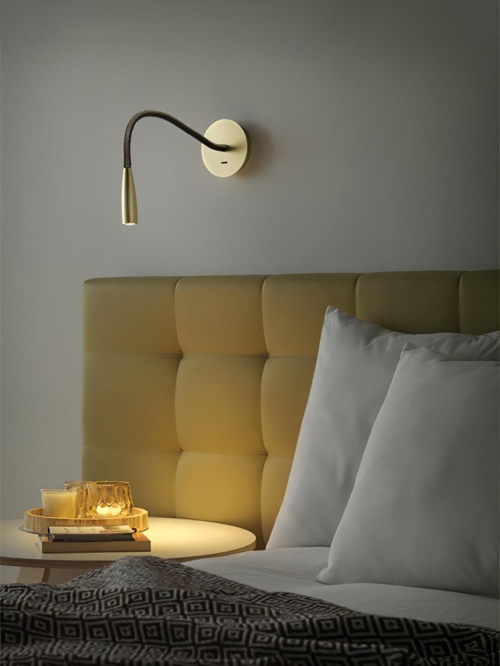 flexi-hose-plug-in-wall-light-anzaz--11
