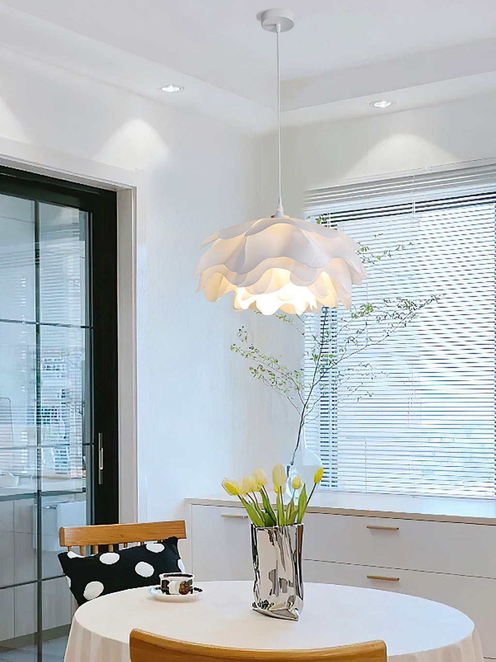 flower-shaped-white-pendant-lamp-anzaz--22