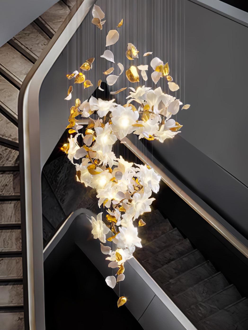 flying-flowers-fluttering-chandelier-anzaz--31
