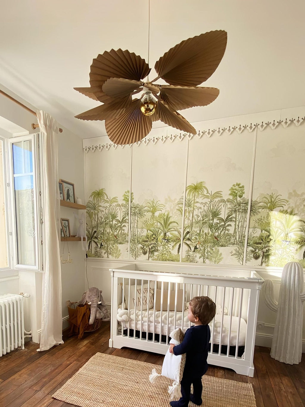 folded-leaf-lotus-chandelier-anzaz--17