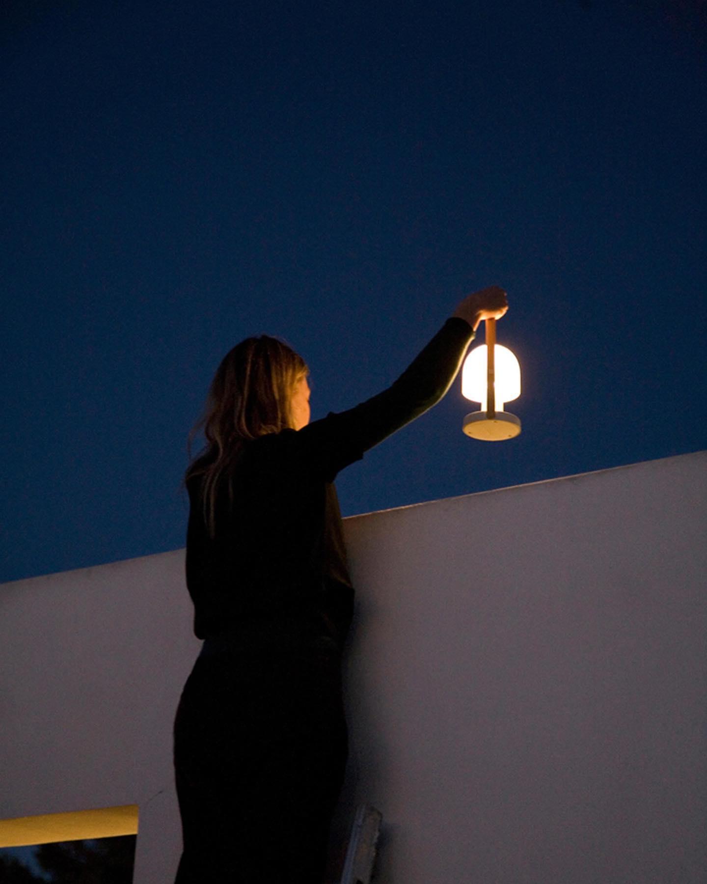 follow-me-table-lamp-anzaz--43