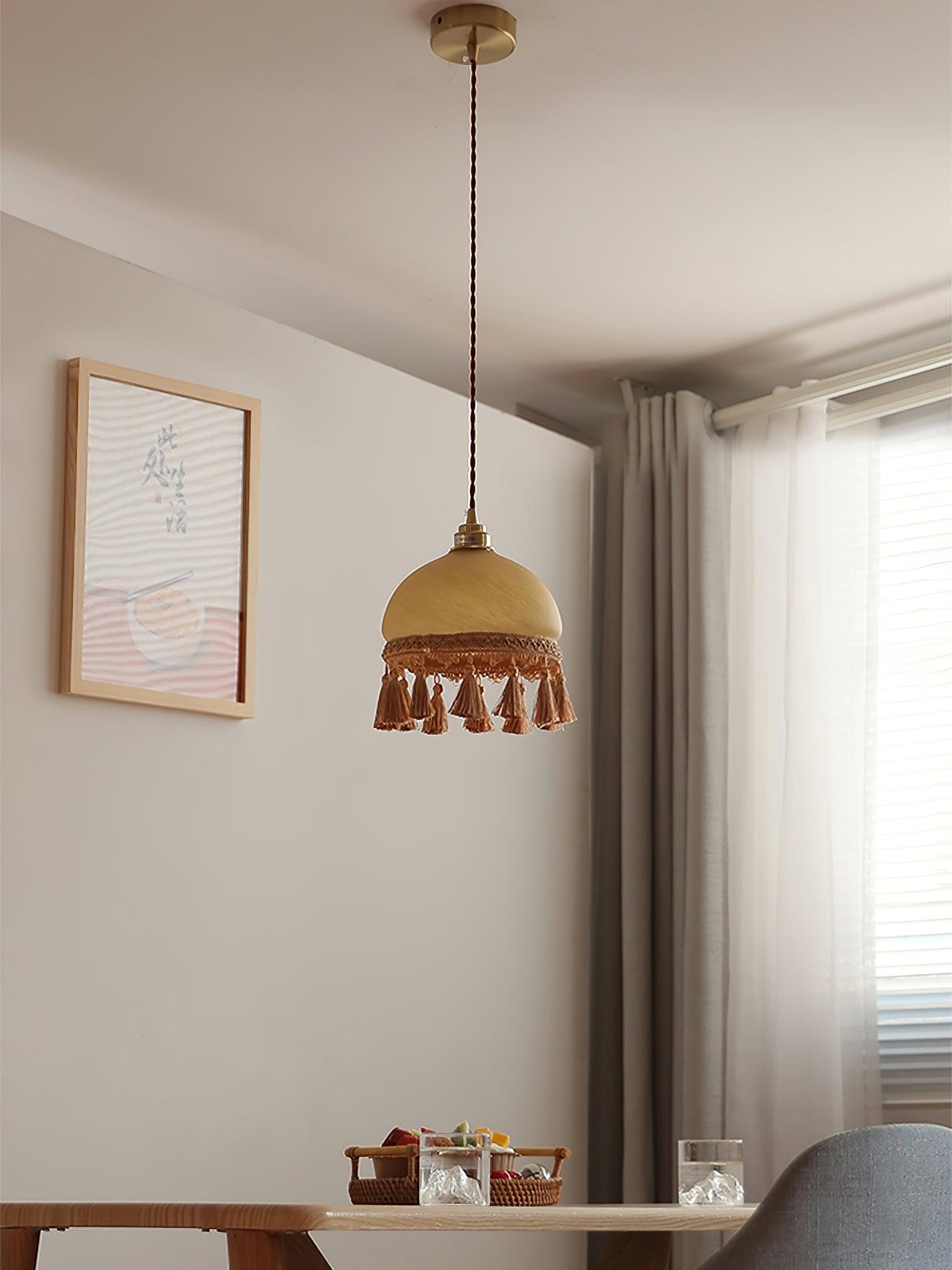 french-tassels-brass-pendant-light-anzaz--10
