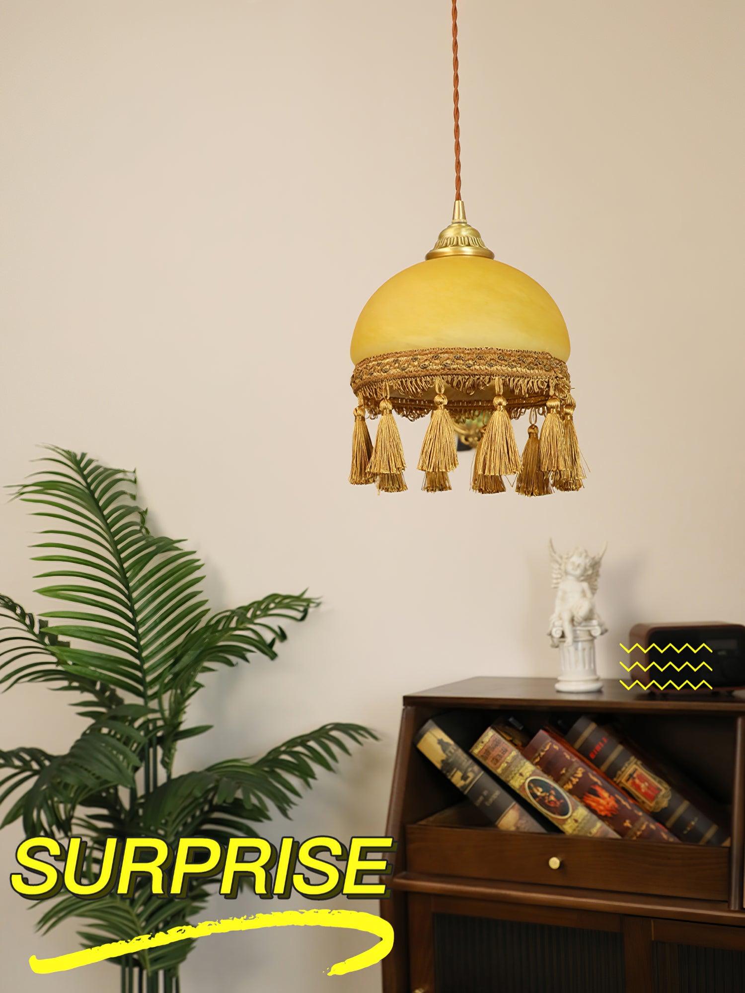 french-tassels-brass-pendant-light-anzaz--11