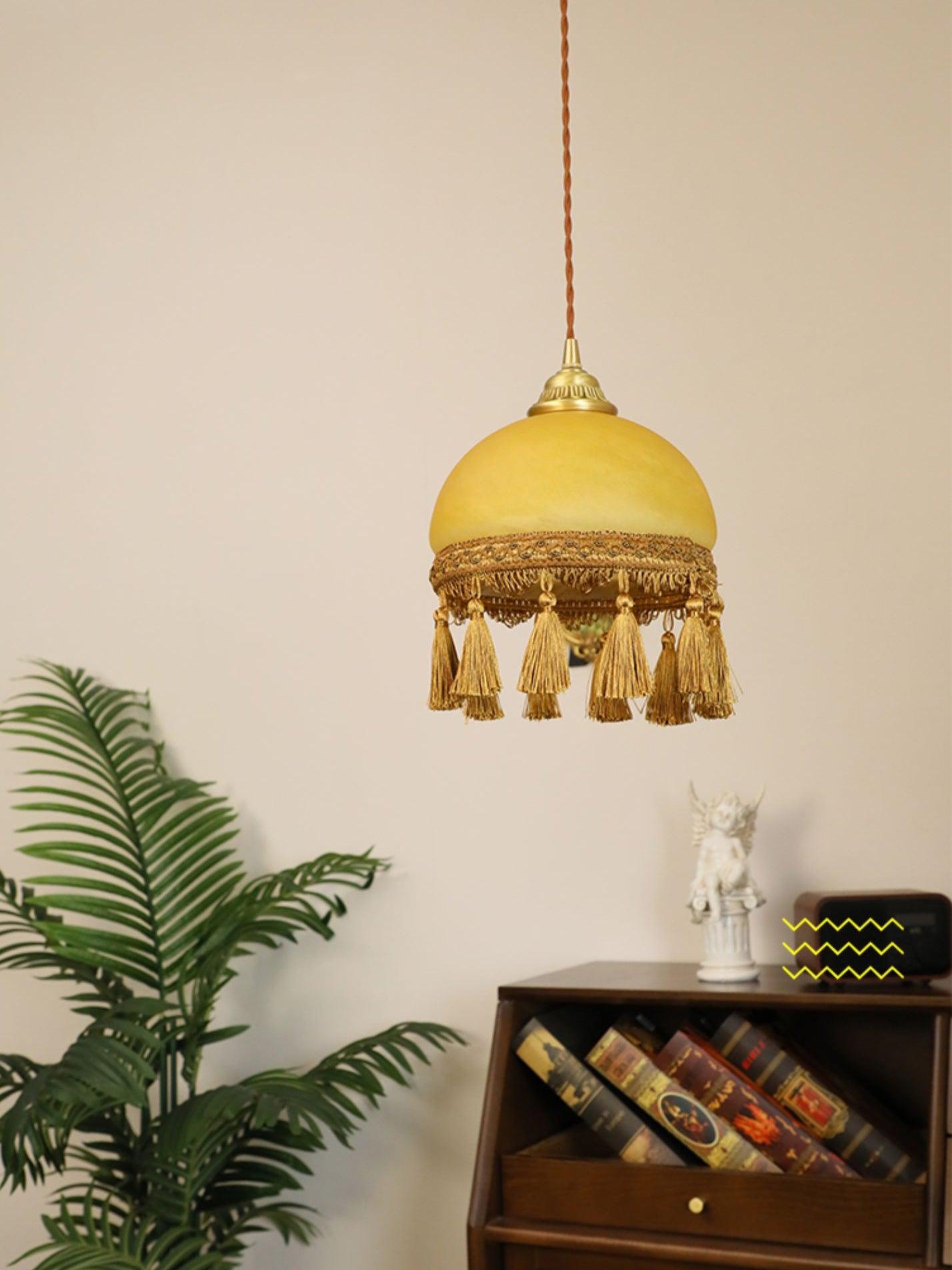 french-tassels-brass-pendant-light-anzaz--13