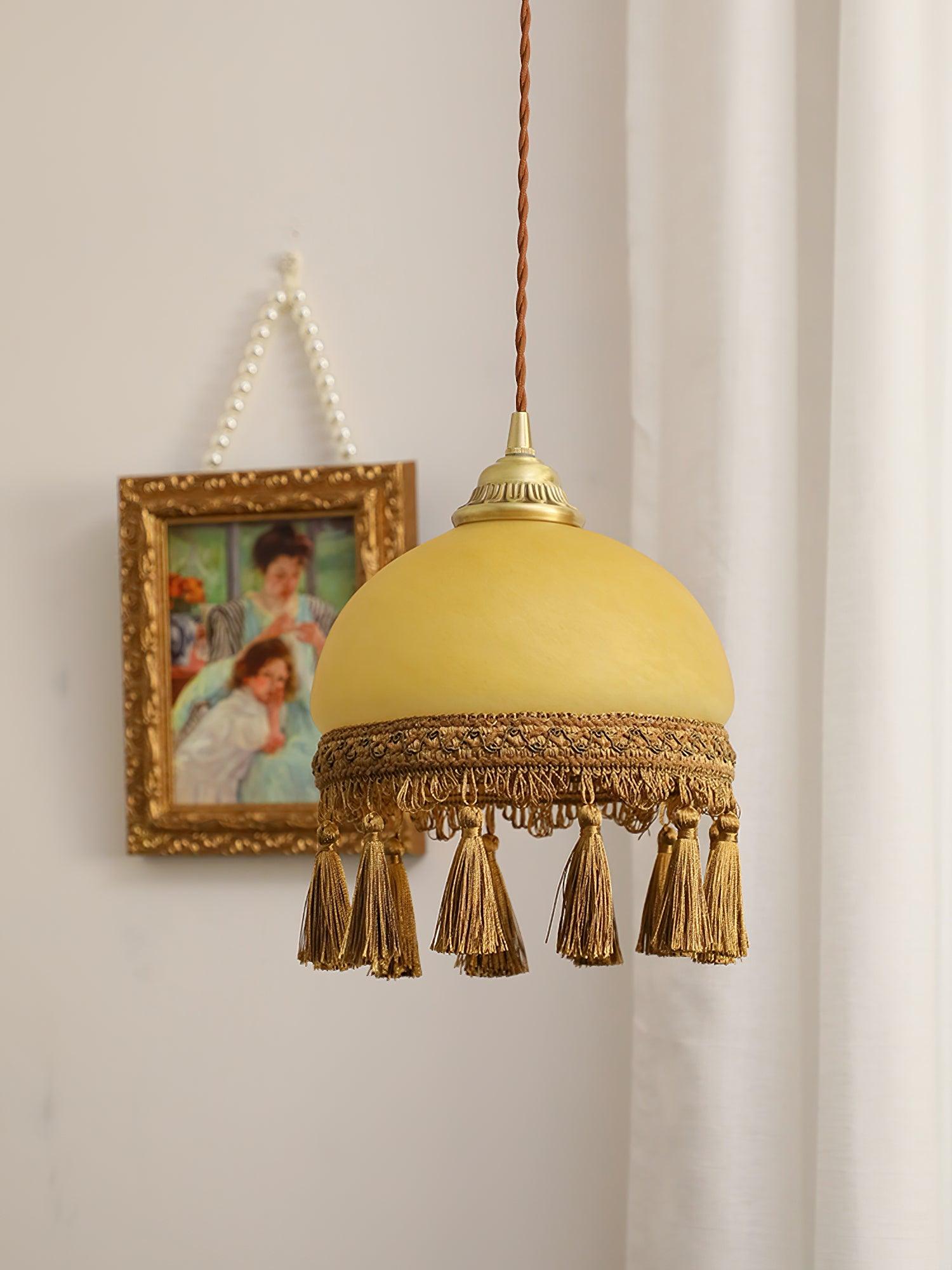 french-tassels-brass-pendant-light-anzaz--14