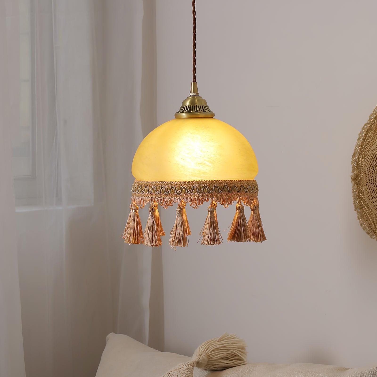 french-tassels-brass-pendant-light-anzaz--4