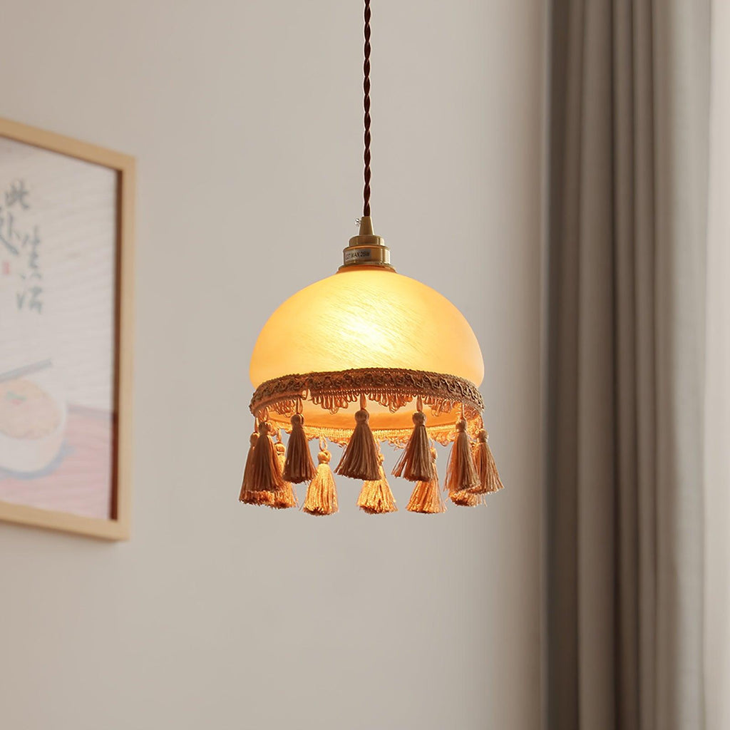 french-tassels-brass-pendant-light-anzaz--6