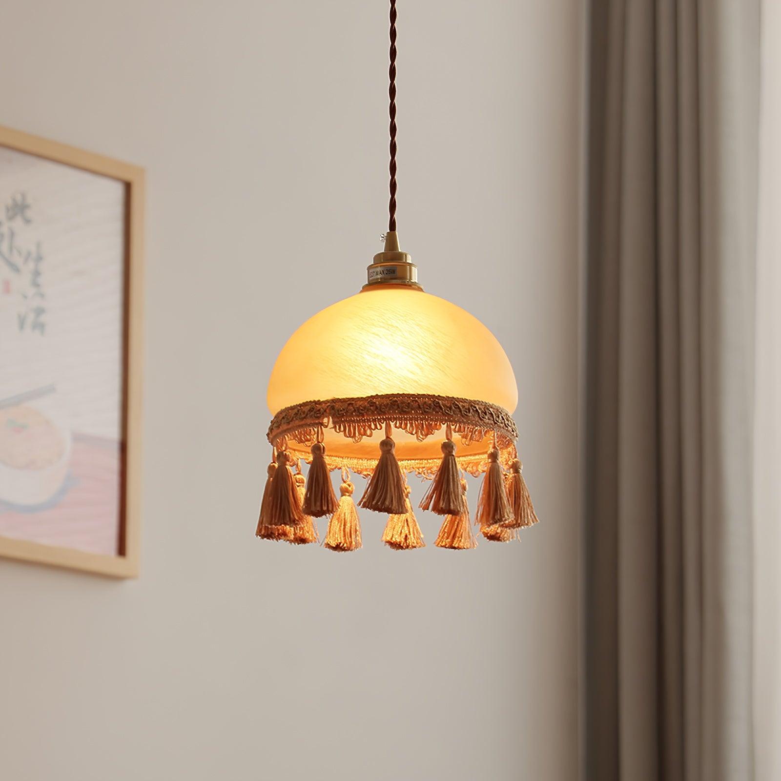french-tassels-brass-pendant-light-anzaz--6