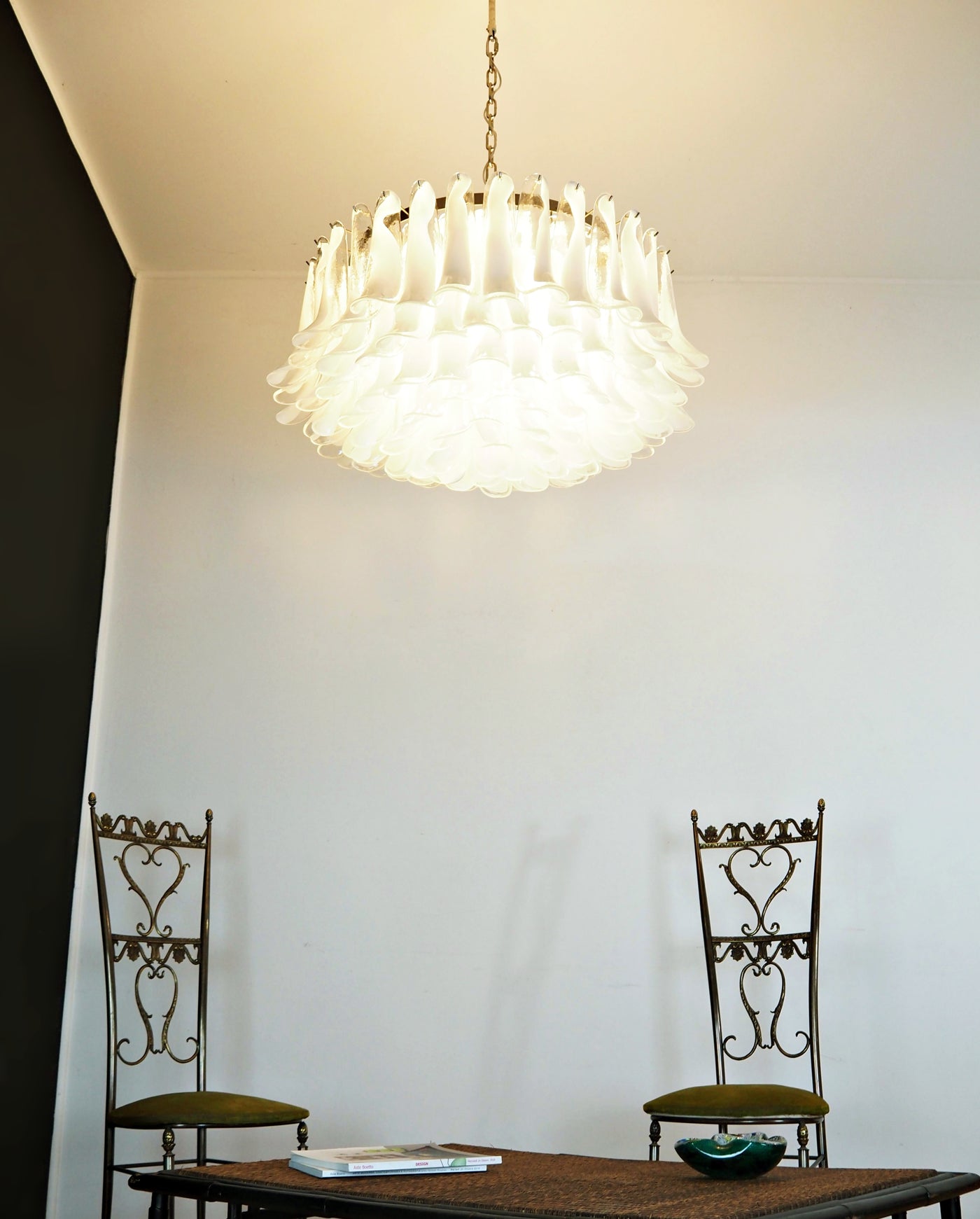 petal-frosted-white-murano-chandelier-anzaz--4