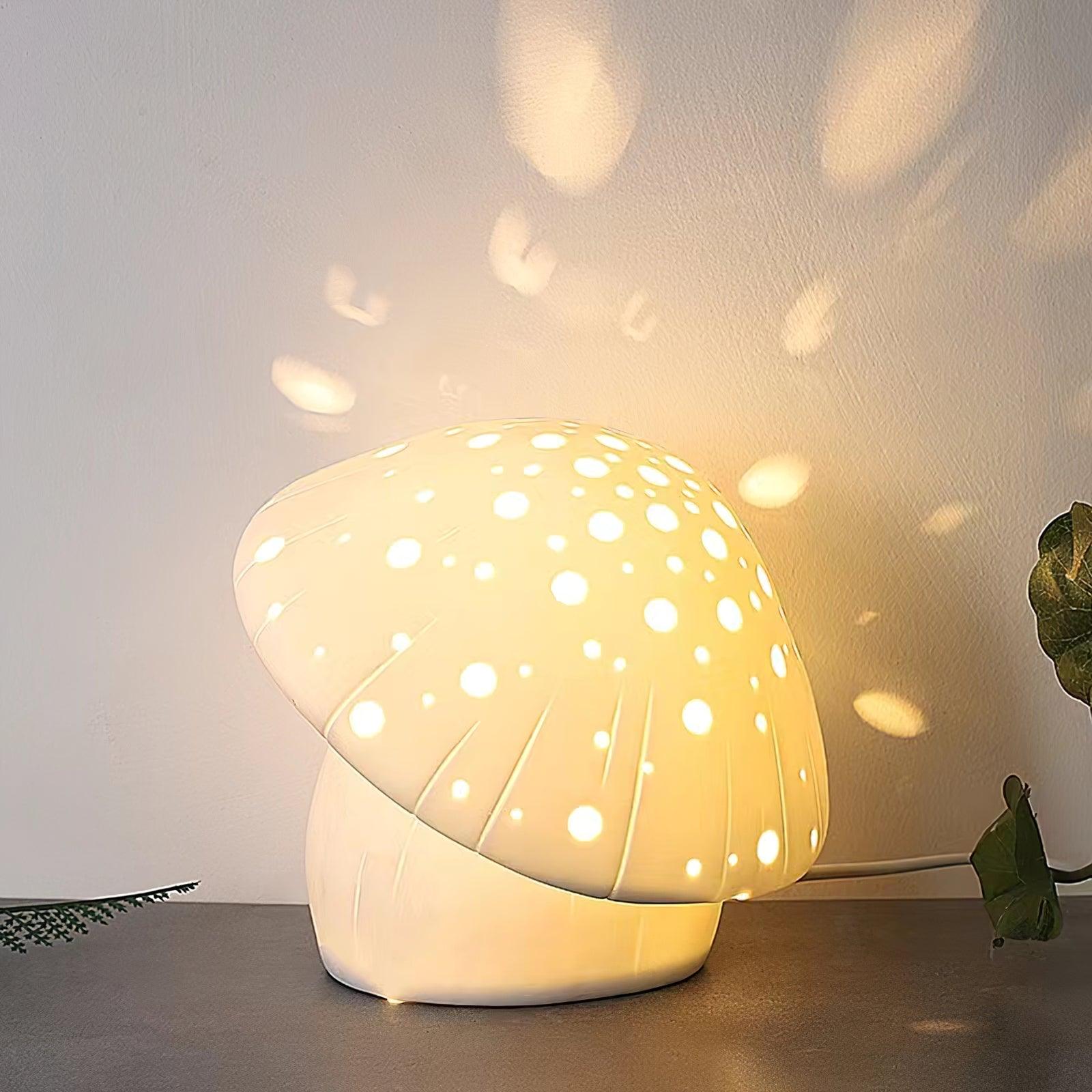 fungo-white-table-lamp-anzaz--25