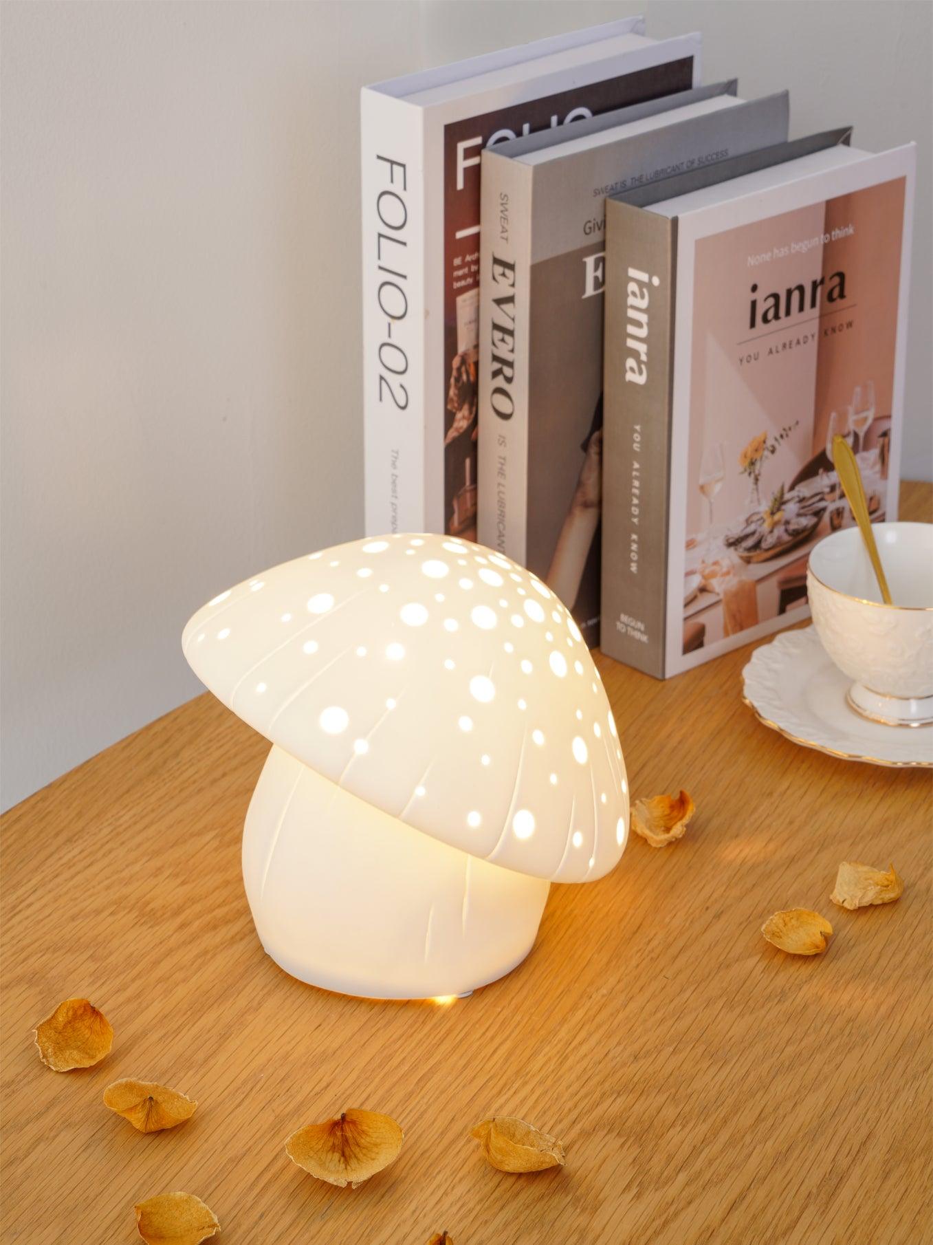 fungo-white-table-lamp-anzaz--8