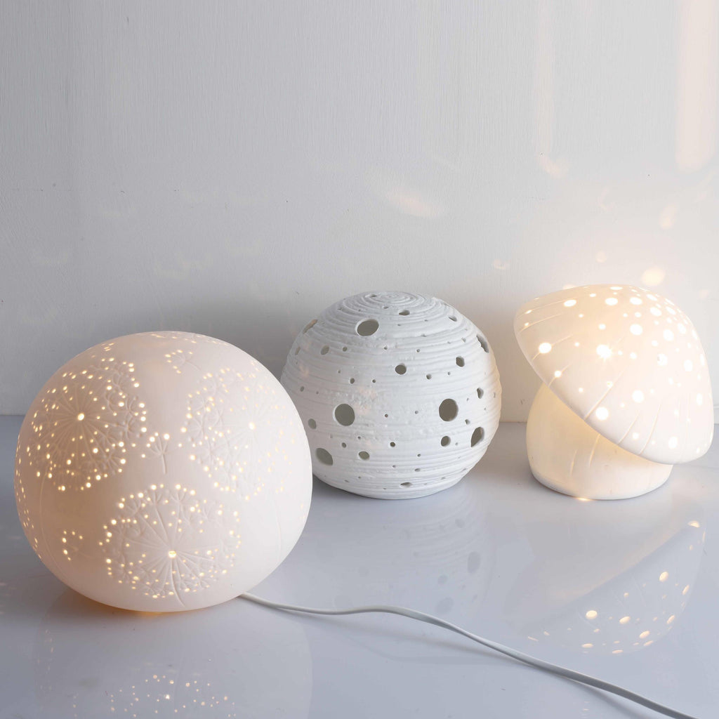 fungo-white-table-lamp-anzaz--15