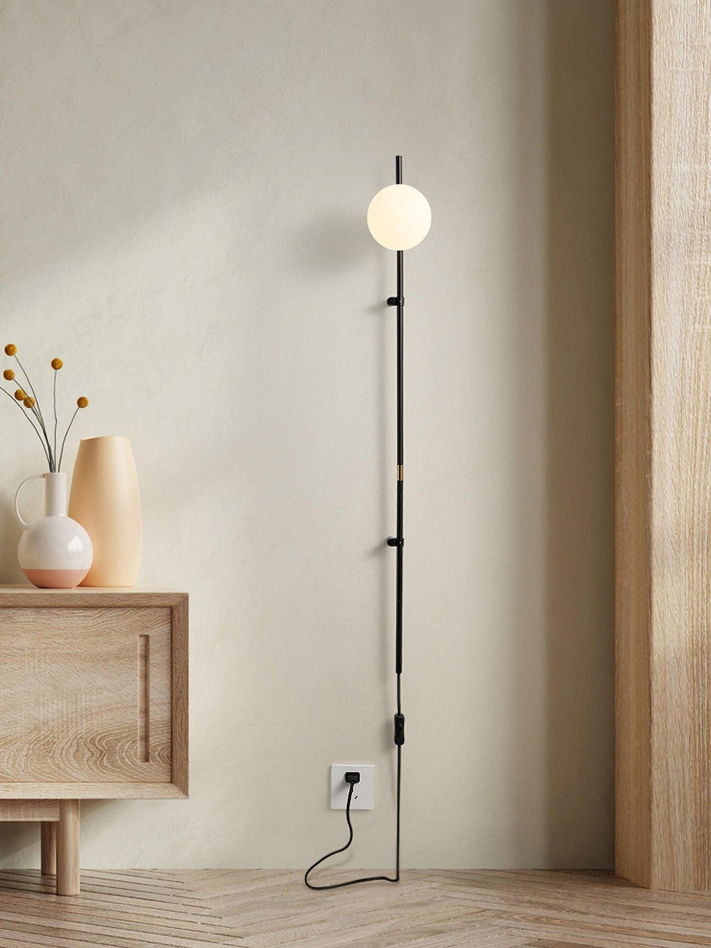 funiculi-plug-in-wall-lamp-anzaz-UK Plug-2