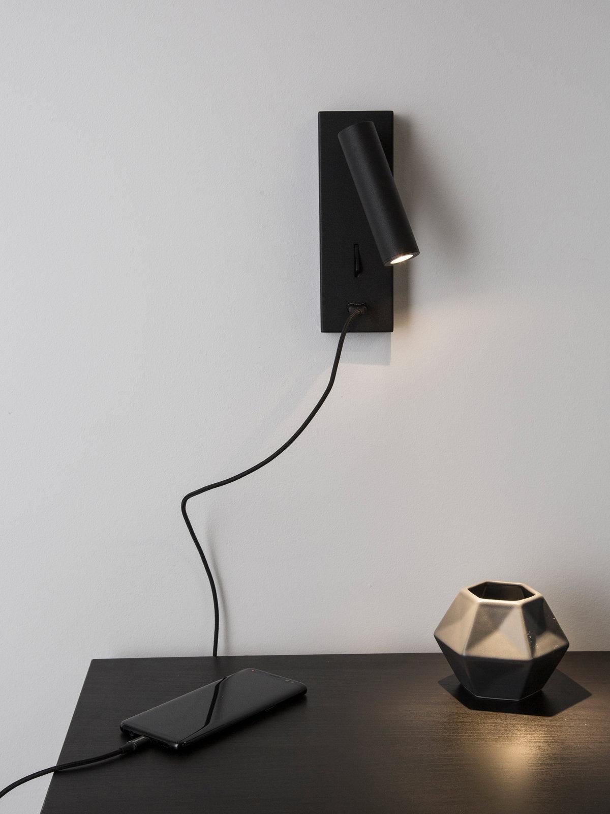 led-black-usb-bedside-wall-light-anzaz--23