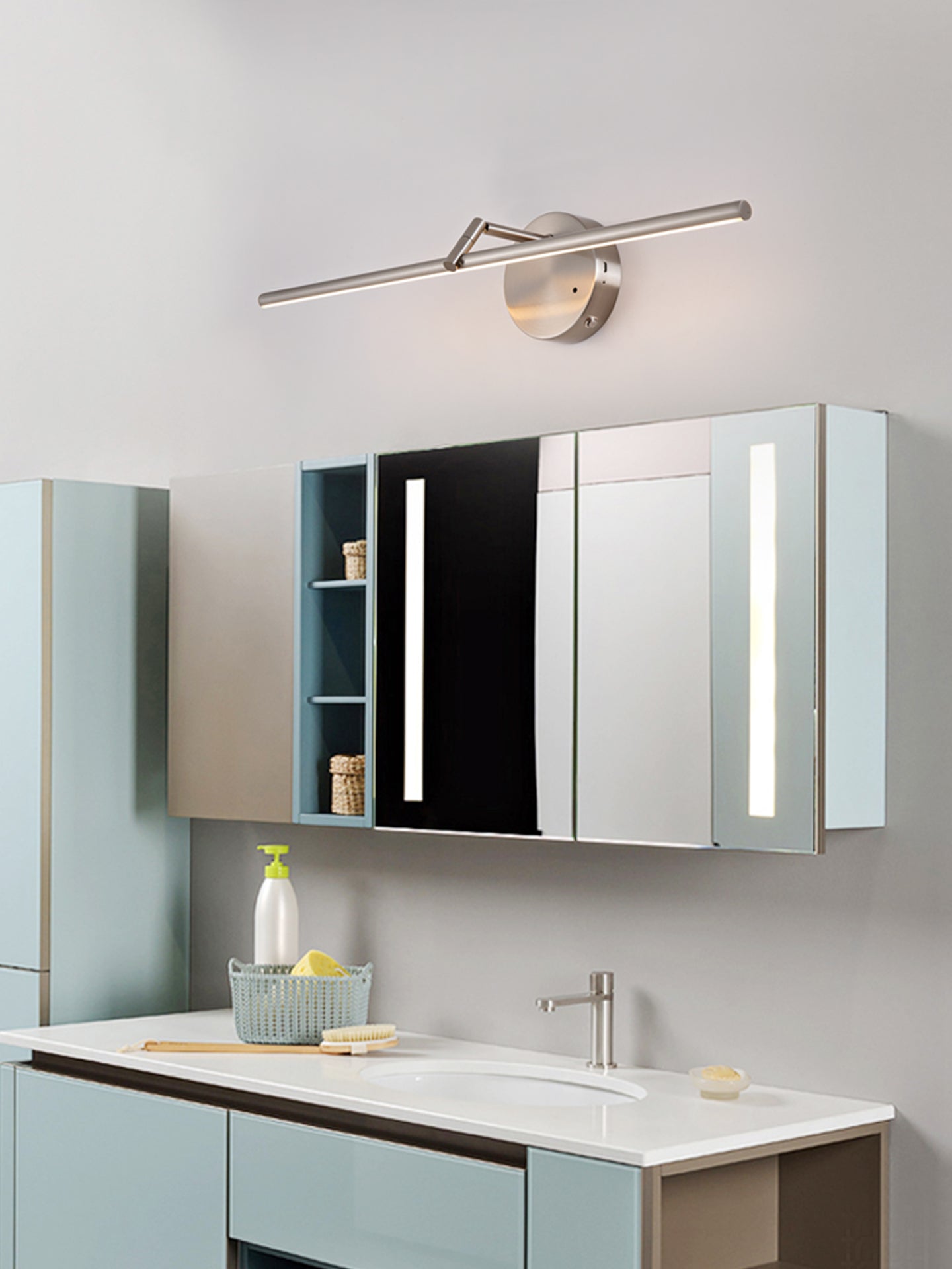 galleria-slim-gold-wall-light-anzaz--11