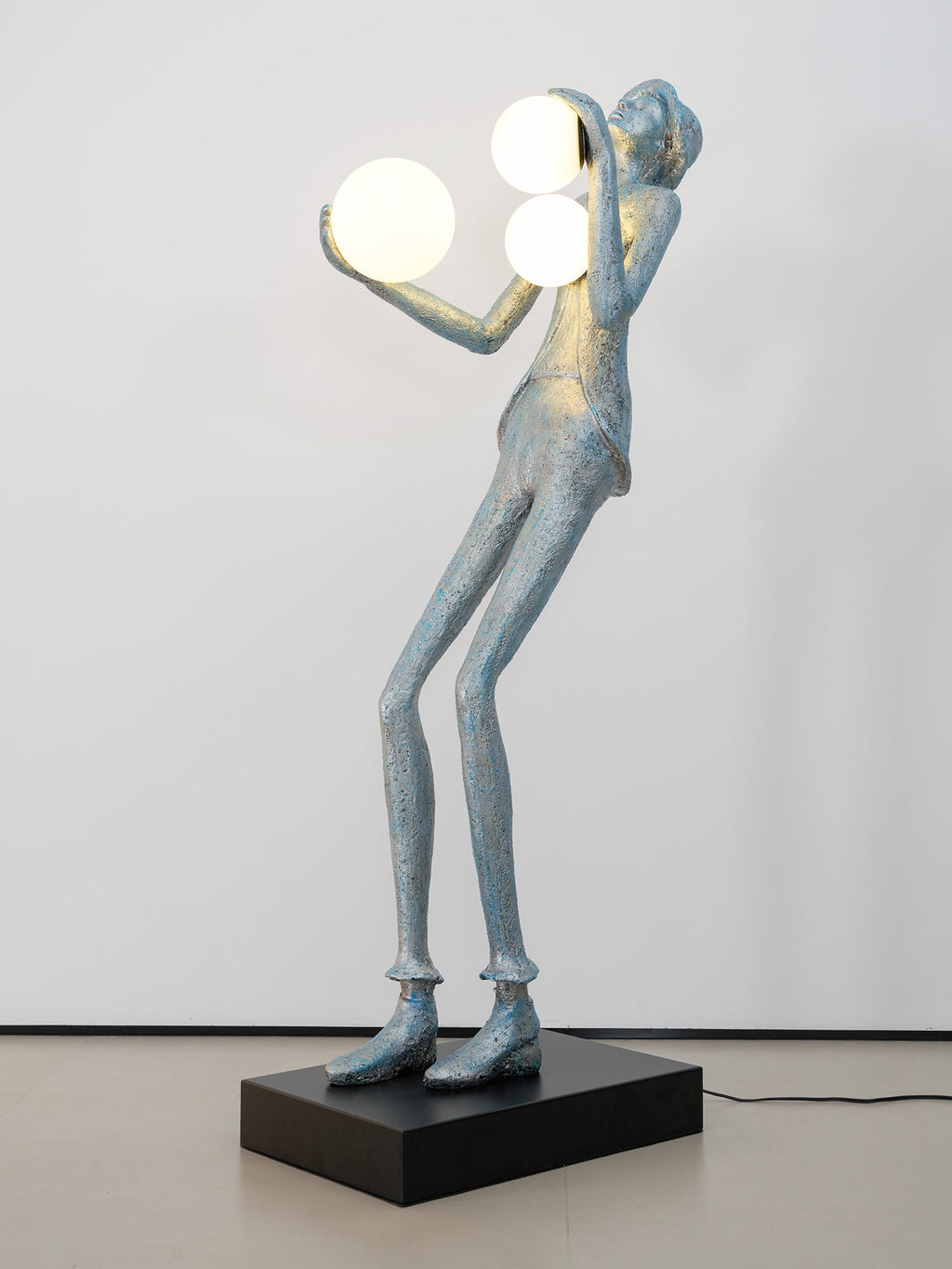 gentleman-sculpture-floor-lamp-anzaz--46