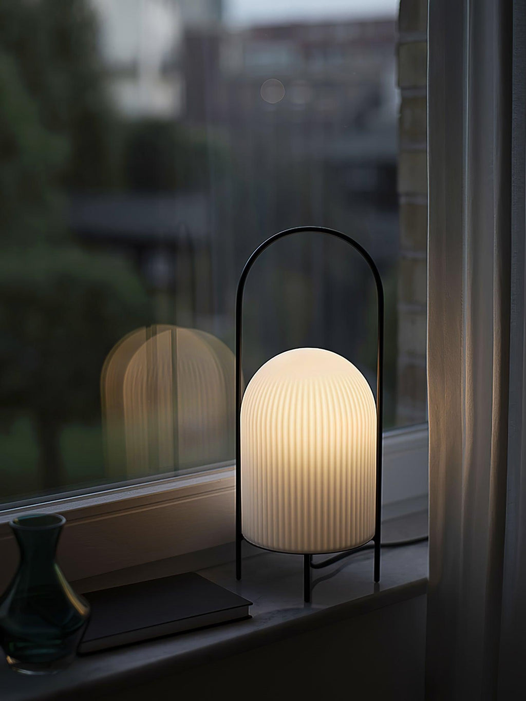 ghost-table-lamp-anzaz--25