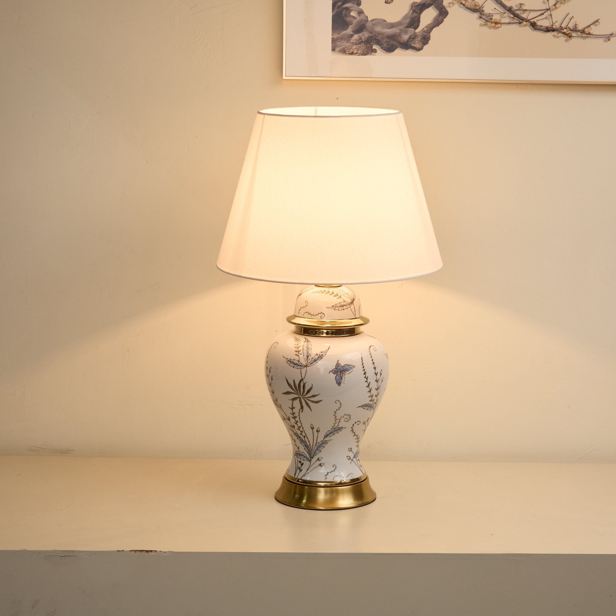 gilt-accented-ceramic-table-lamp-anzaz-White & Gold-3