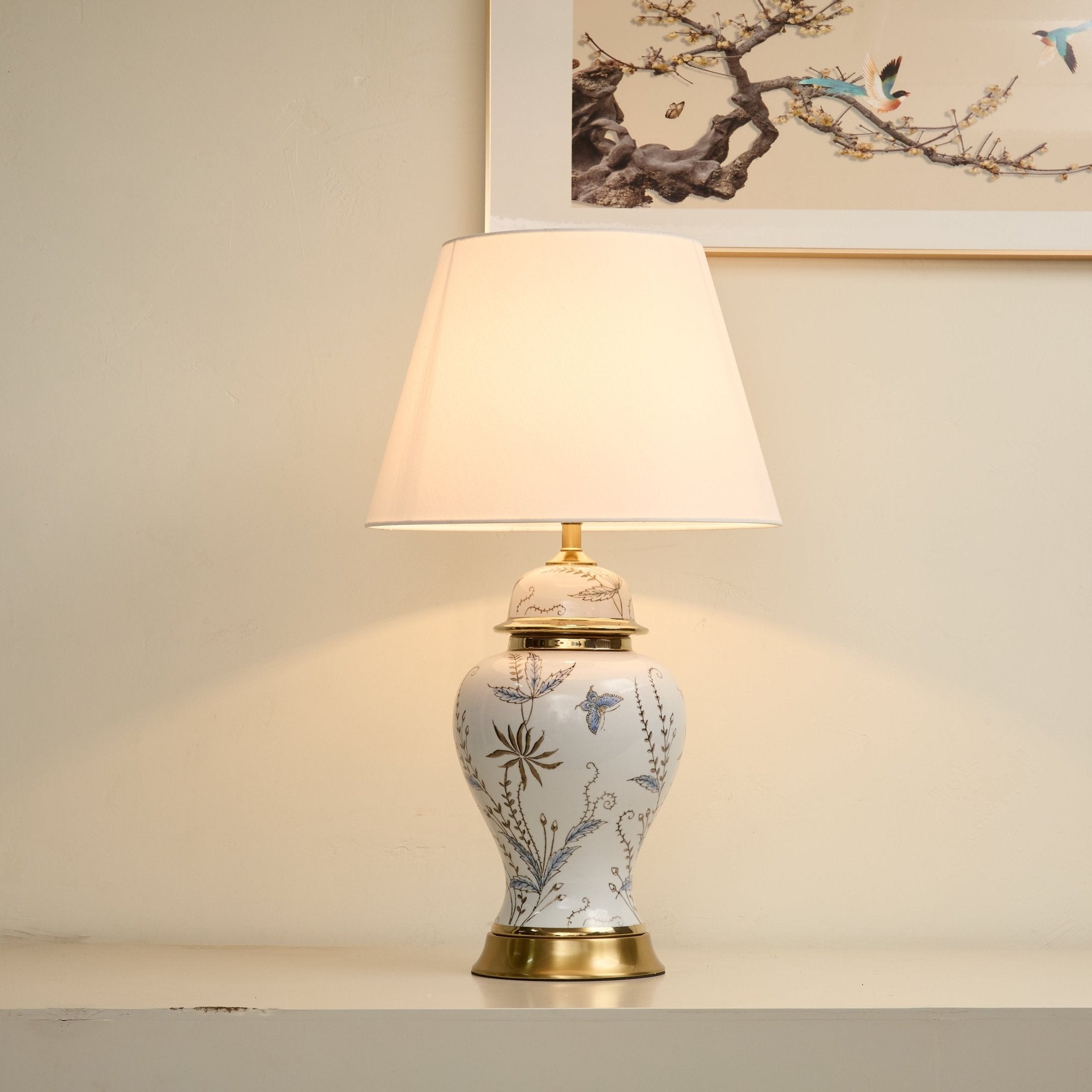 gilt-accented-ceramic-table-lamp-anzaz-White & Gold-4