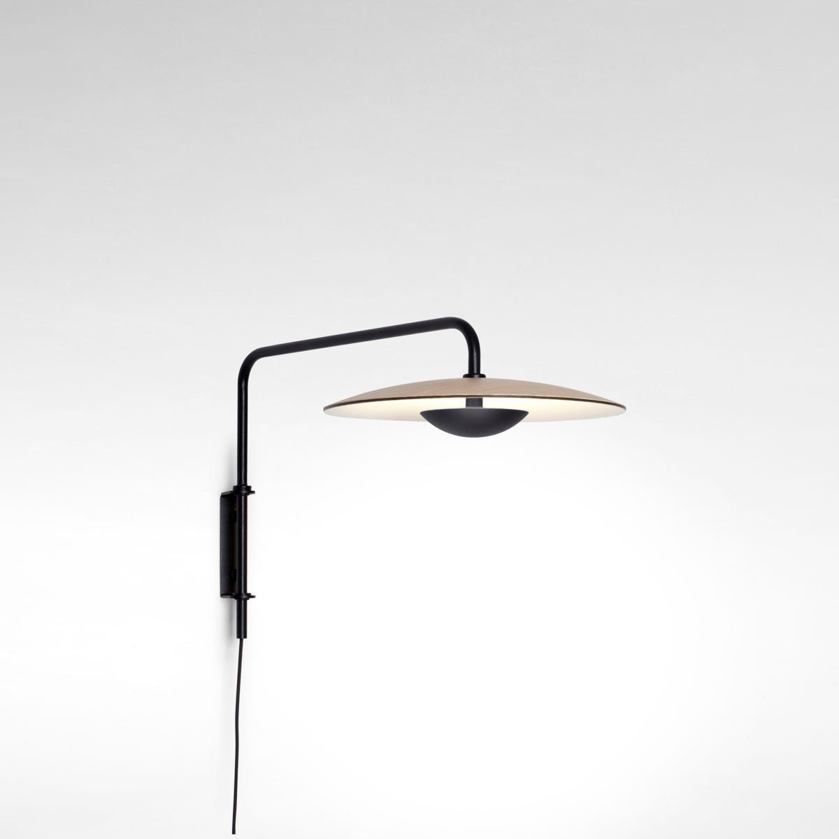 ginger-plug-in-wall-lamp-anzaz-Wood grain & Warm Light-8