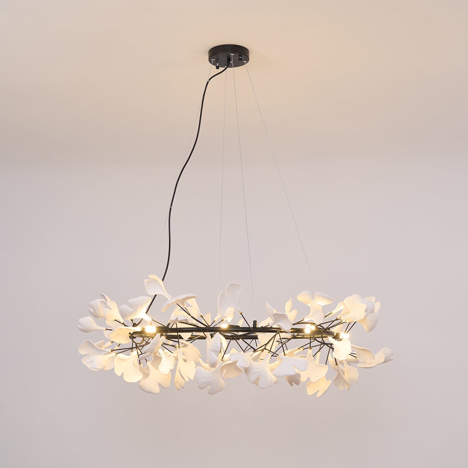 gingko-chandelier-o-anzaz-Black+White-10