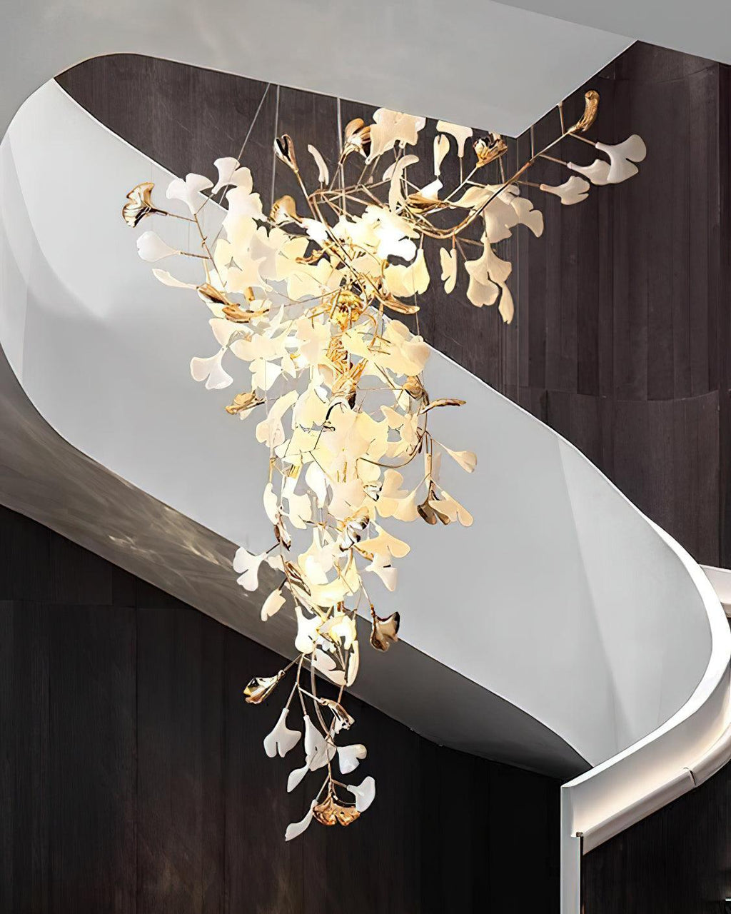 ginkgo-tip-tlying-chandelier-anzaz-White Lampbody + White Leaves-12