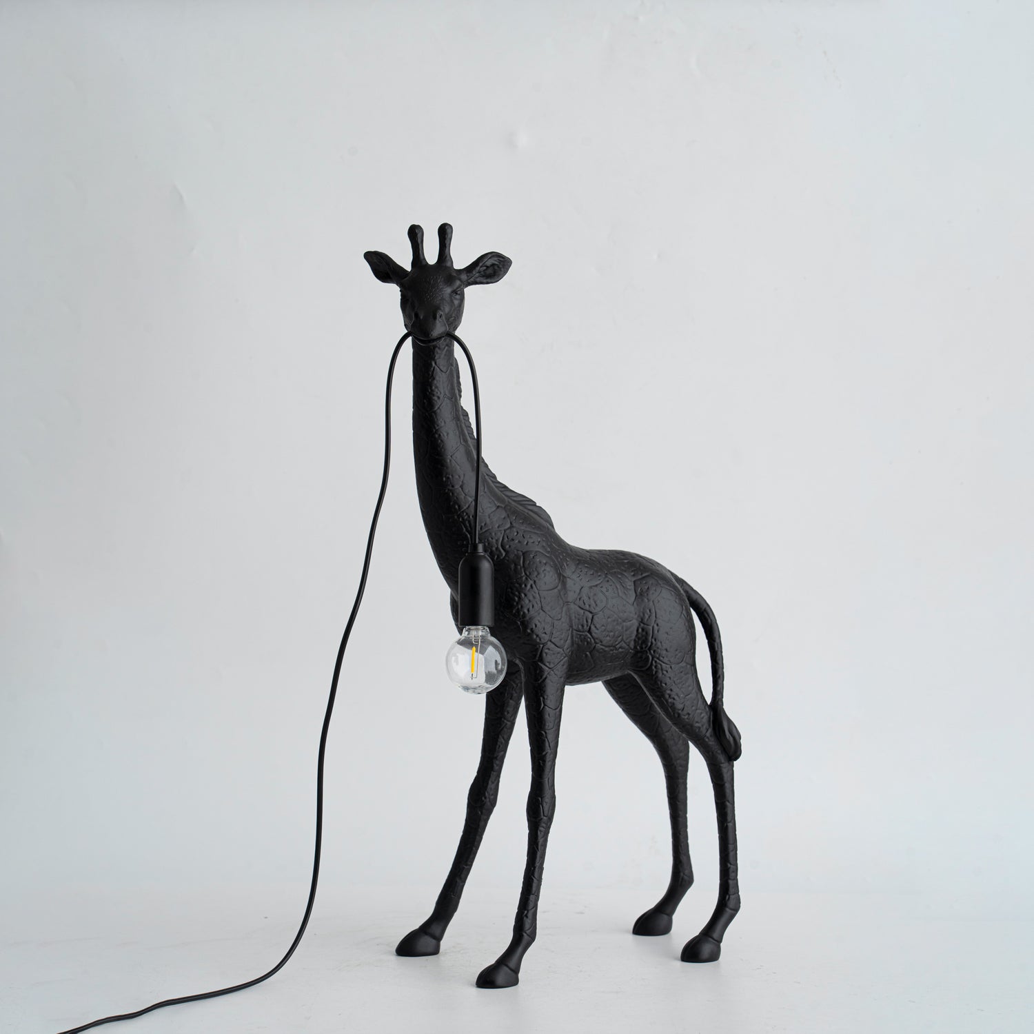 giraffe-royale-sculpture-floor-lamp-anzaz--58
