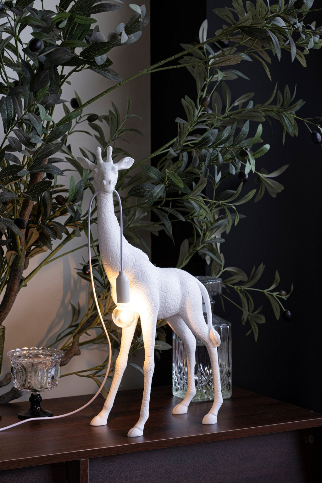 giraffe-royale-sculpture-floor-lamp-anzaz-Black-32