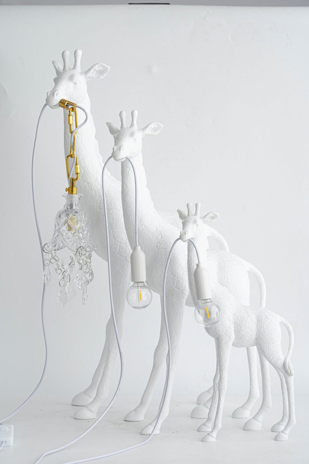 giraffe-royale-sculpture-floor-lamp-anzaz-White-14